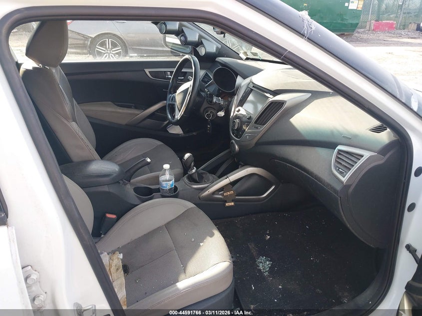 2013 Hyundai Veloster Base W/Gray