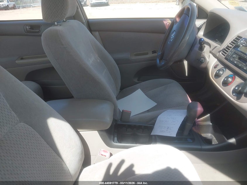 2004 Toyota Camry Le