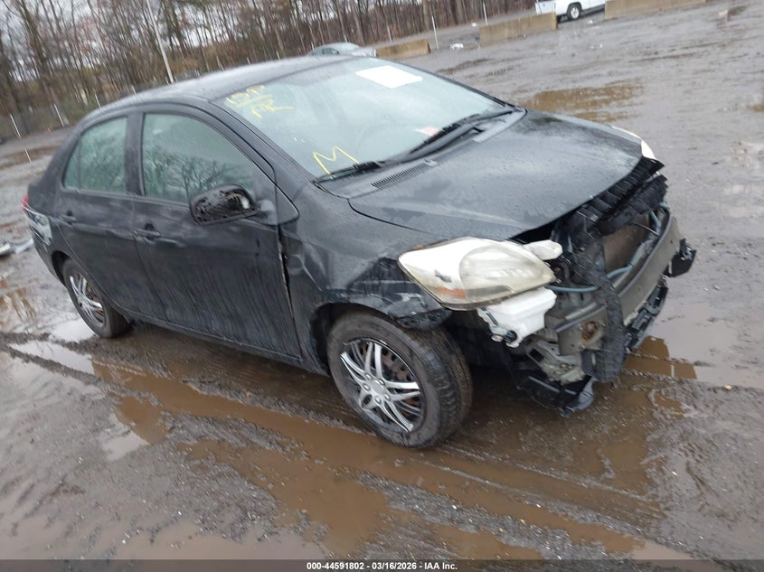 JTDBT4K37CL018075 2012 Toyota Yaris auction photo 1
