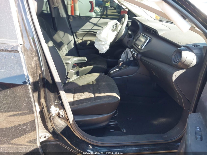 2021 Nissan Kicks S Xtronic Cvt