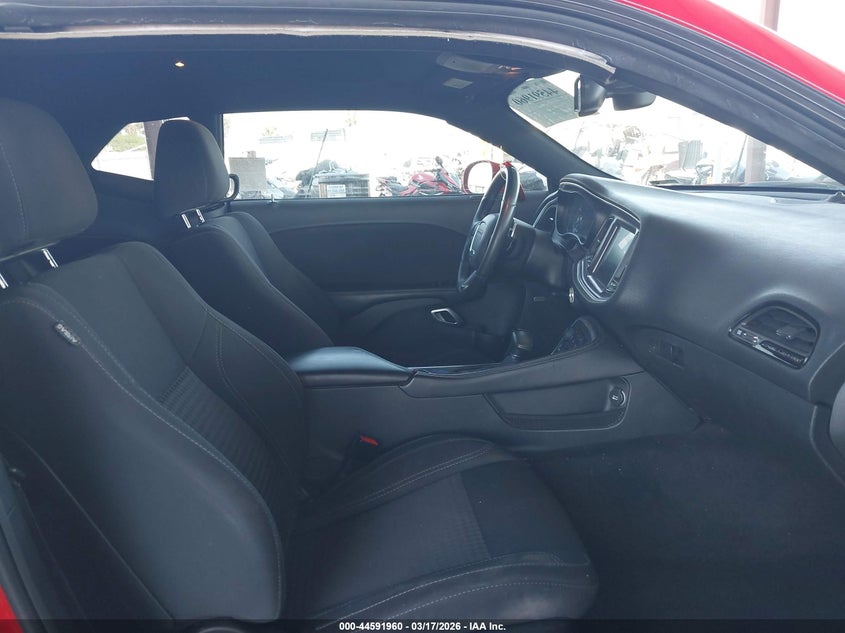 2016 Dodge Challenger Sxt