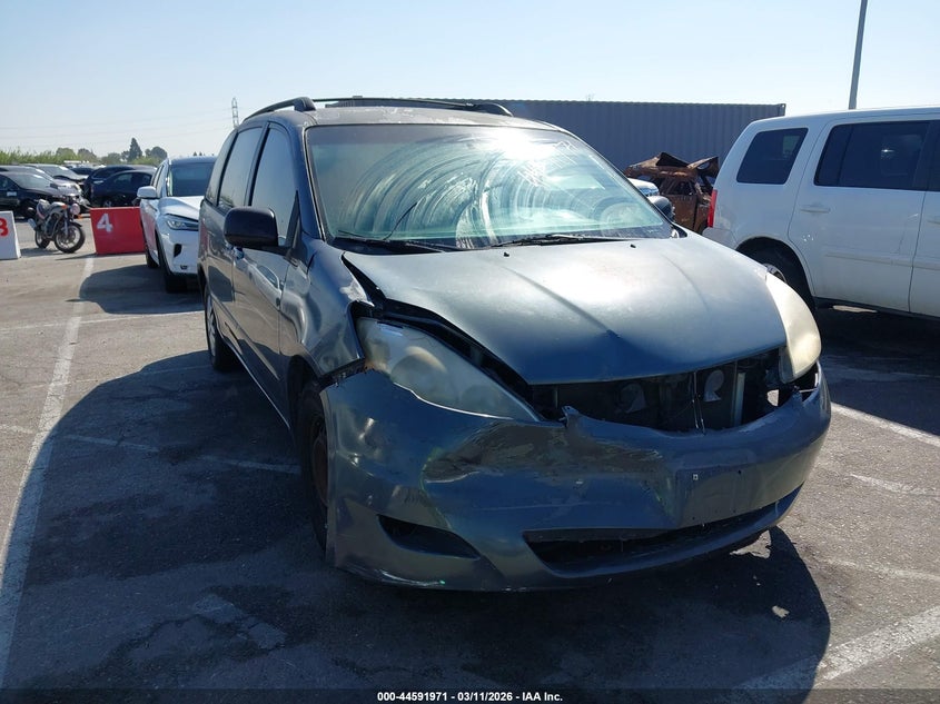 2009 Toyota Sienna Ce