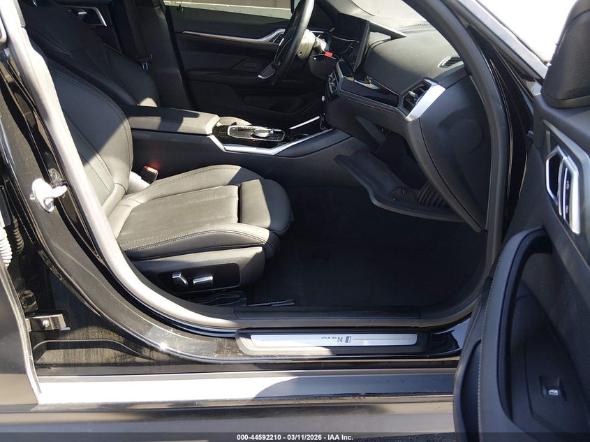 2023 BMW I4 auction photo 5