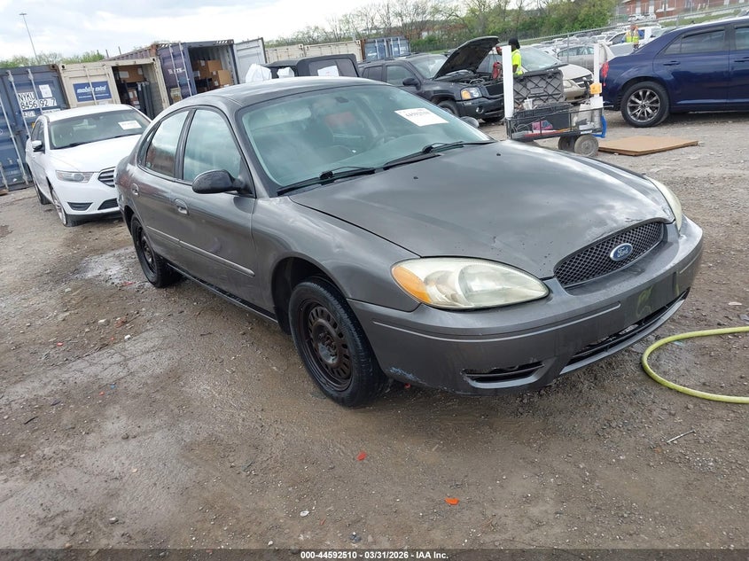 2005 Ford Taurus Se