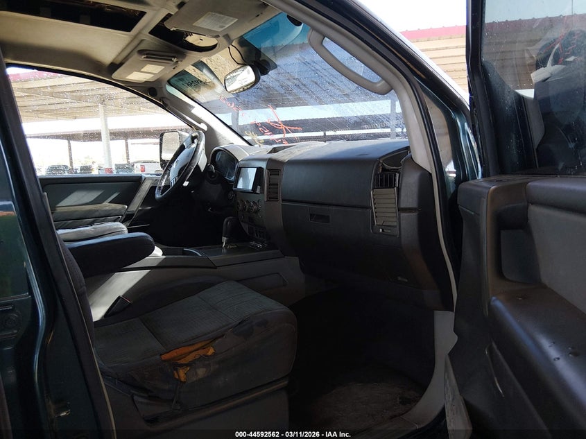 2004 Nissan Titan Se