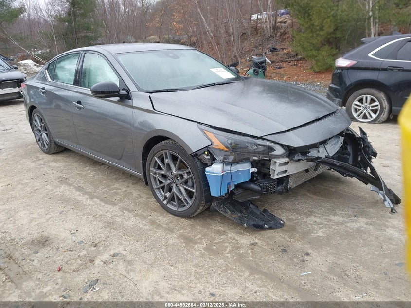 2023 Nissan Altima Sr Vc-Turbo Fwd