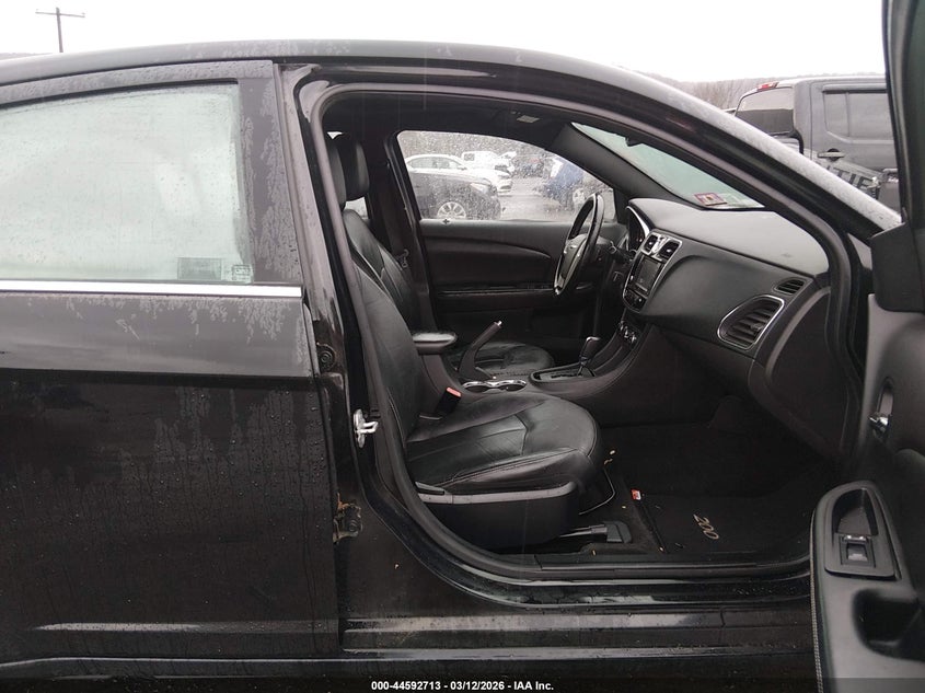 2012 Chrysler 200 Limited