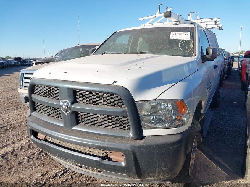Vin: 3c6lr5at1fg643302, lot: 45089663, ram 2500 tradesman 20152