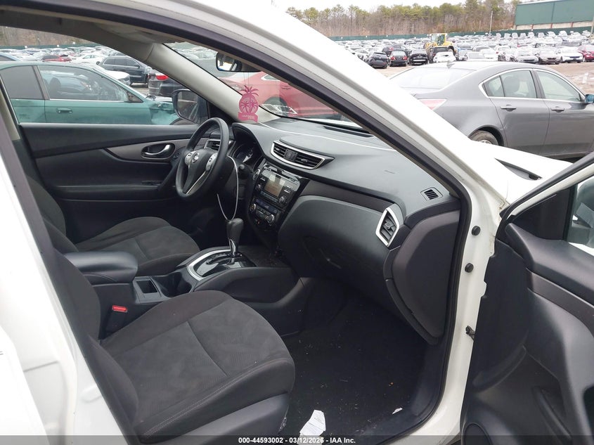 2016 Nissan Rogue Sv