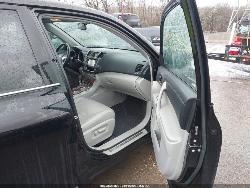 2013 Toyota Highlander Limited V6