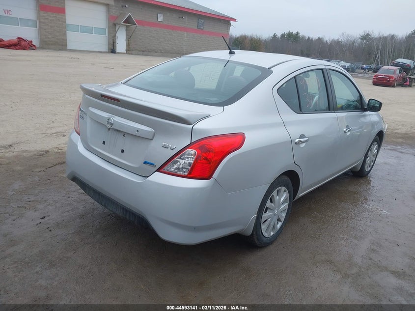 2015 Nissan Versa 1.6 Sv