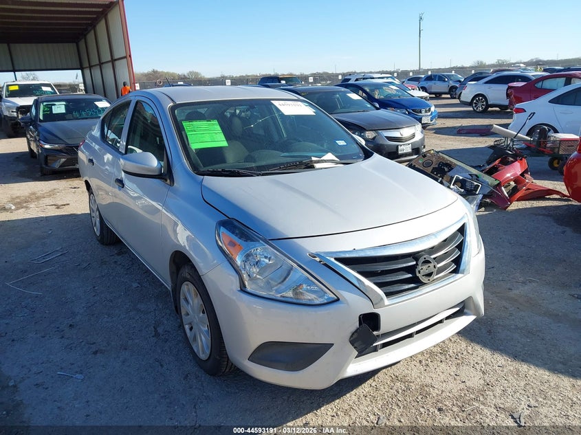2018 Nissan Versa 1.6 S+