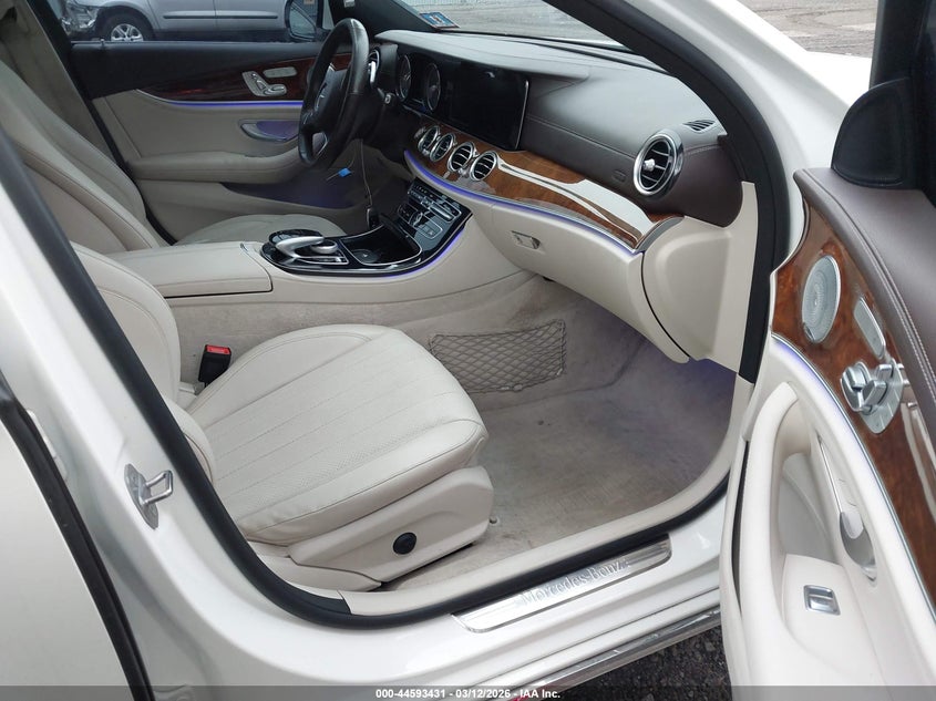 2017 Mercedes-Benz E 300 4Matic