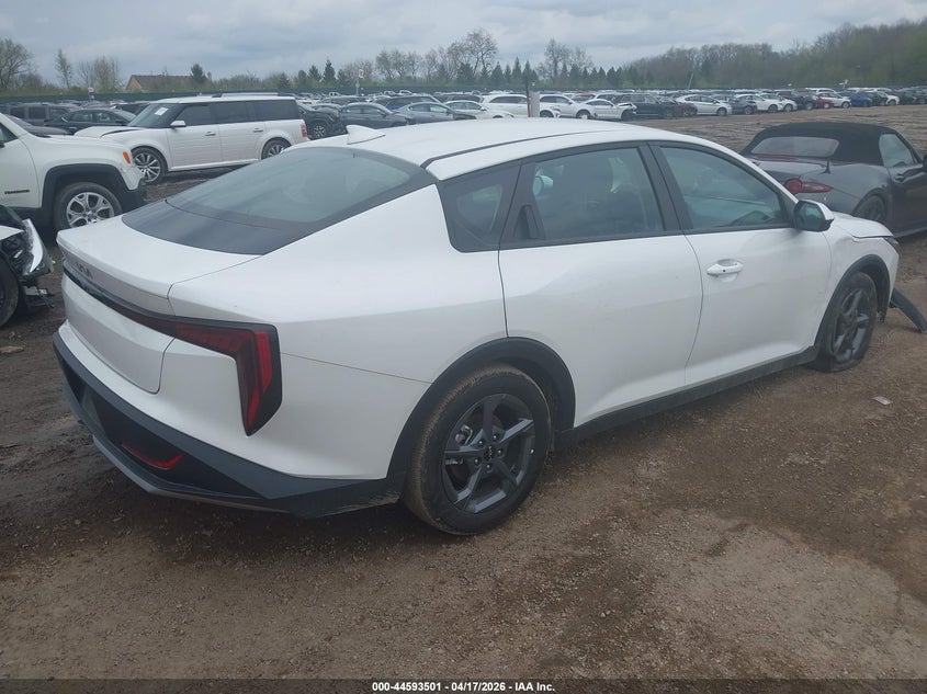 Vin: 3kpft4de8se116152, lot: 45090429, kia k4 lxs 20254