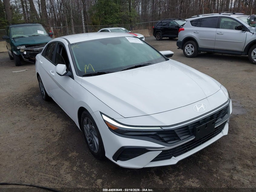 2024 Hyundai Elantra Sel