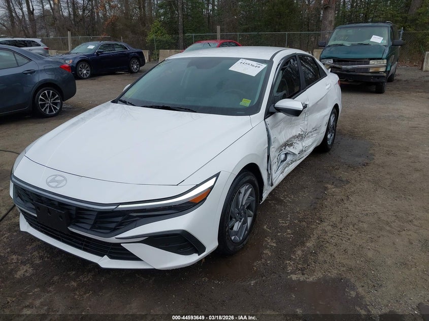 2024 Hyundai Elantra Sel