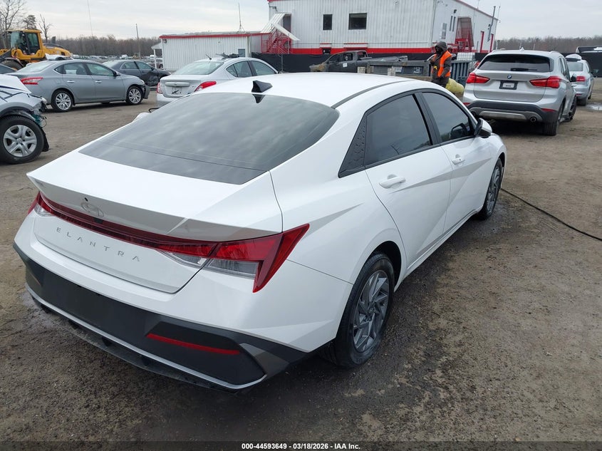 2024 Hyundai Elantra Sel