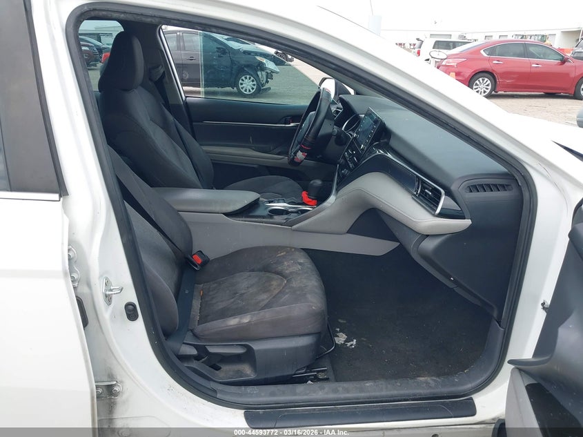 2022 Toyota Camry Le Hybrid