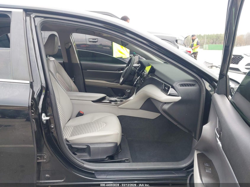 2022 TOYOTA CAMRY auction photo 5