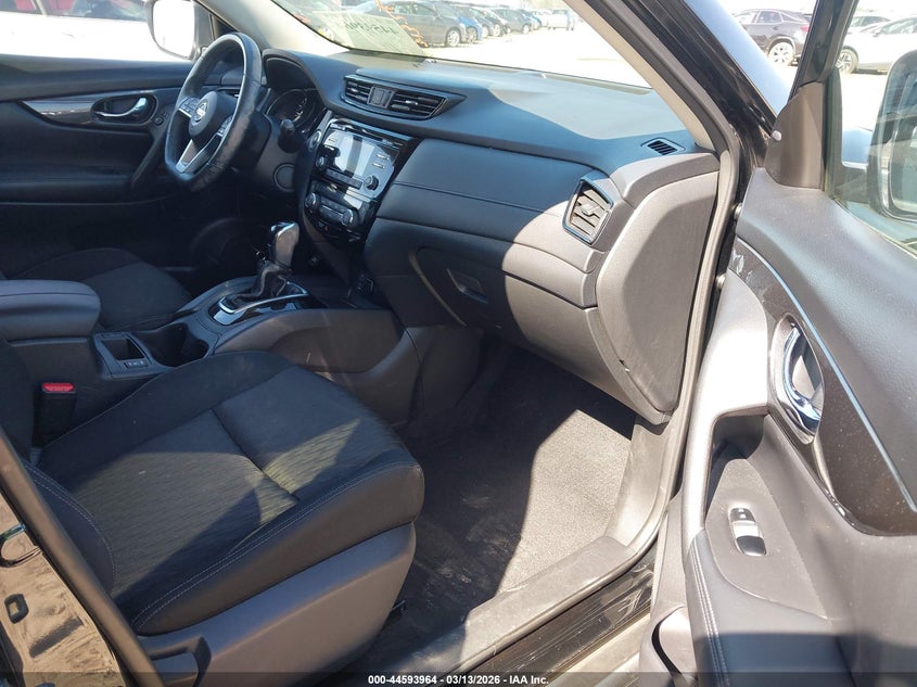 2017 Nissan Rogue Sv