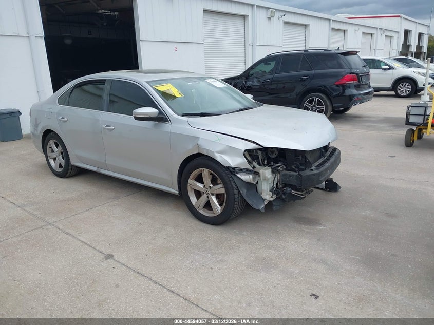 2013 Volkswagen Passat 2.5L Se