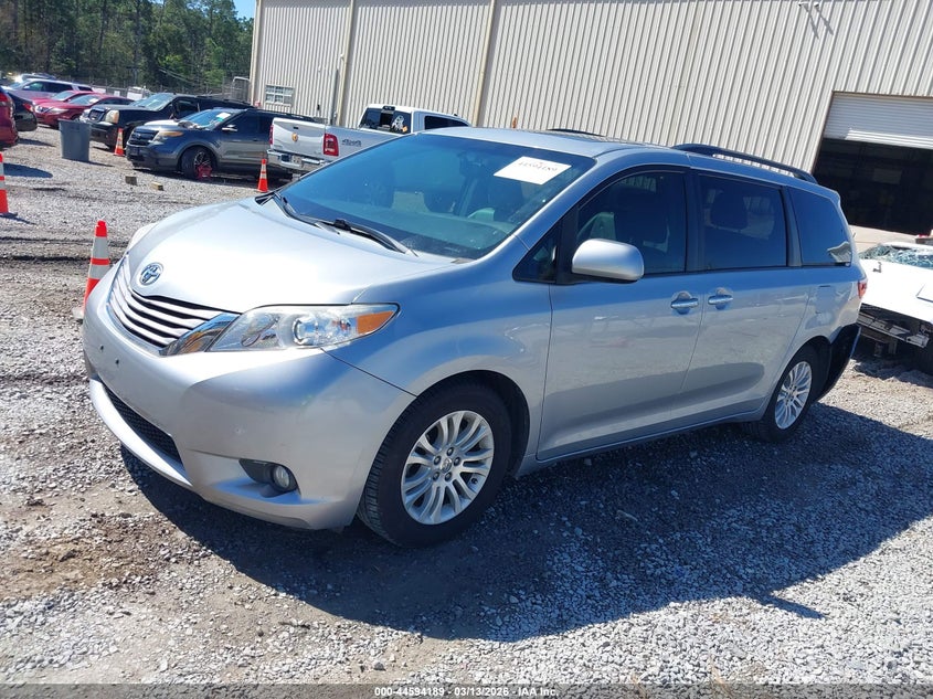 2015 Toyota Sienna Xle Premium 8 Passenger