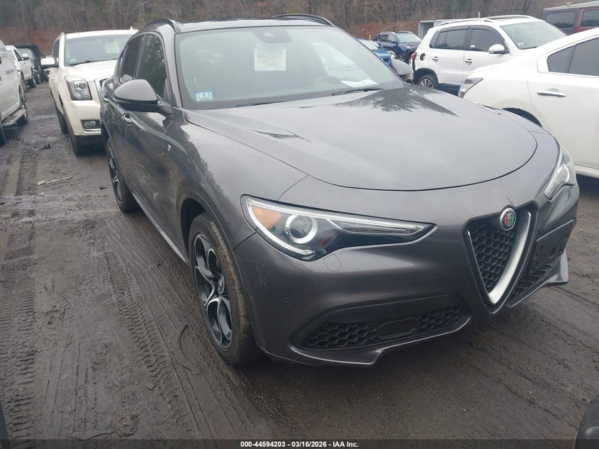 2022 ALFA ROMEO STELVIO TI AWD