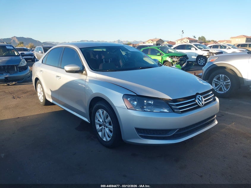 2014 Volkswagen Passat 1.8T Wolfsburg Edition