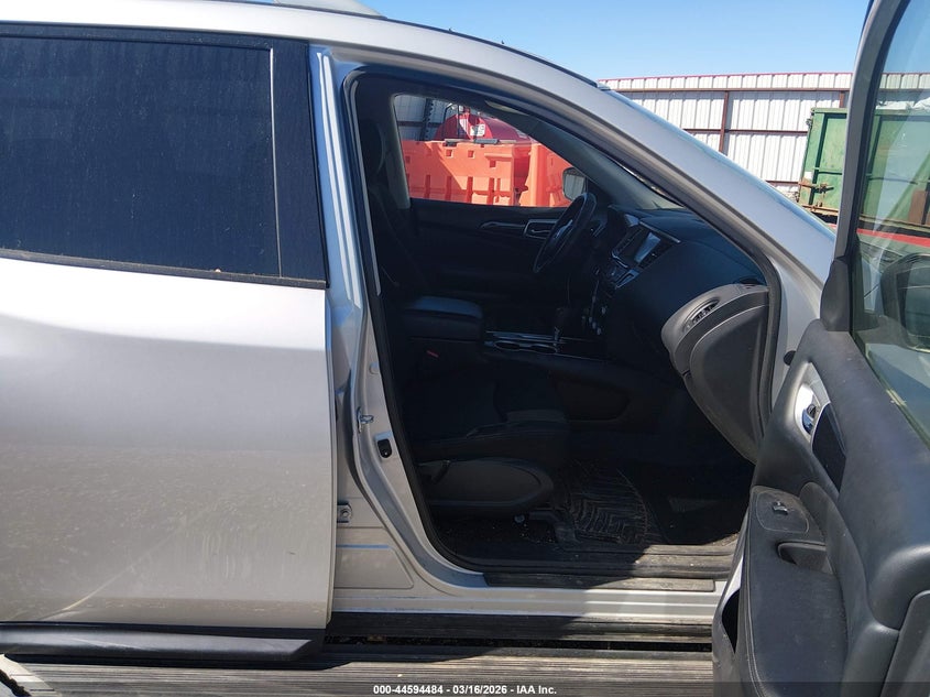 2018 Nissan Pathfinder S