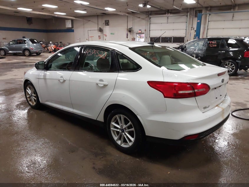 Vin: 1fadp3f23fl342501, lot: 45091450, ford focus se 20153