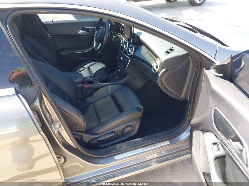 2016 Mercedes-Benz Cla 250