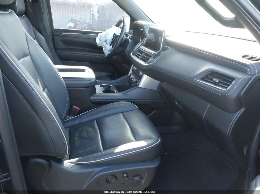 2022 GMC Yukon Xl 4Wd Slt