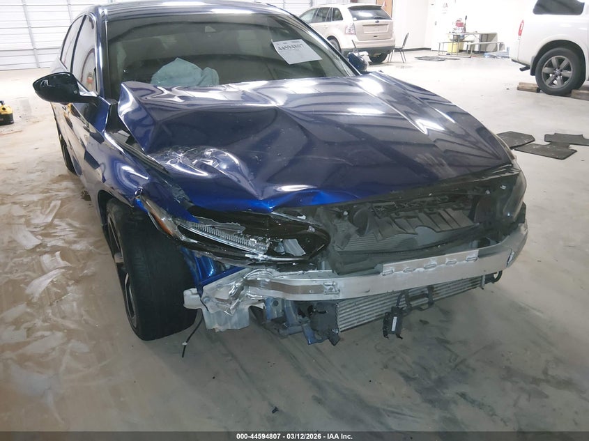 2019 HONDA ACCORD auction photo 6