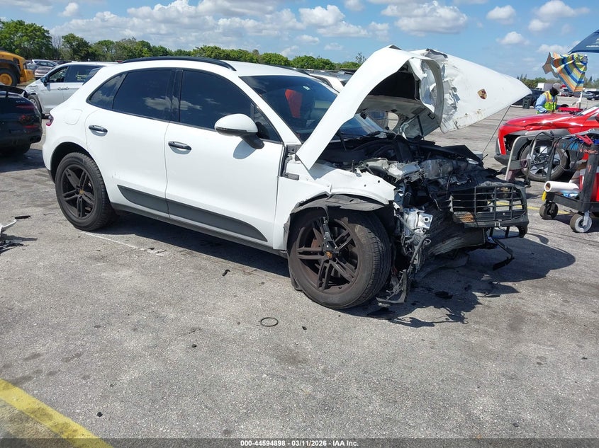 2017 PORSCHE MACAN auction photo 1