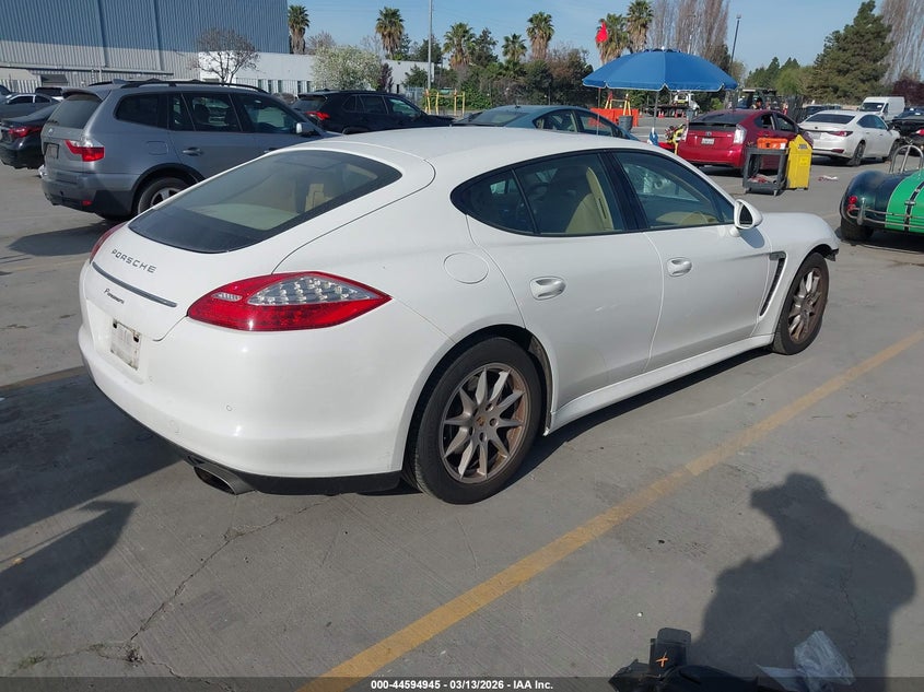 2011 Porsche Panamera 4