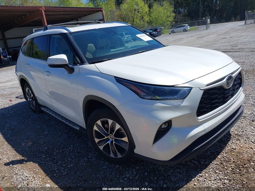 2021 Toyota Highlander Xle