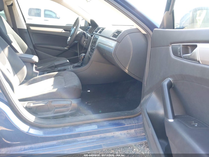 2016 Volkswagen Passat 1.8T S