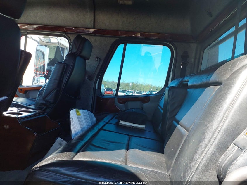 2005 FREIGHTLINER SPORT CHASSIS auction photo 7