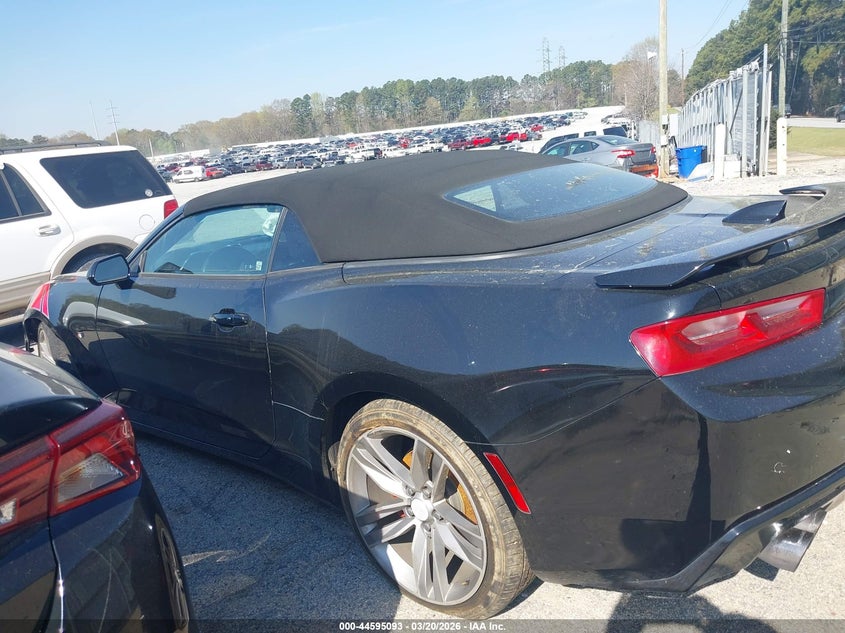 VIN 1G1FB3DS0J0142697 2018 CHEVROLET CAMARO 1LT