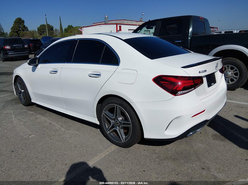 2019 Mercedes-Benz A 220