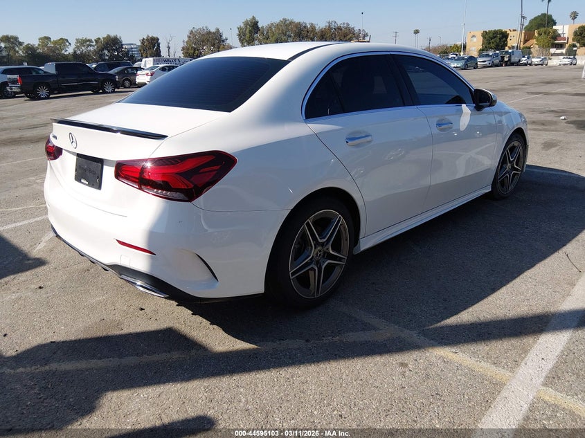 2019 Mercedes-Benz A 220