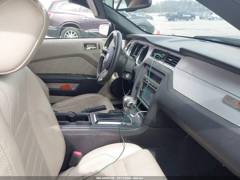 2010 Ford Mustang V6 Premium