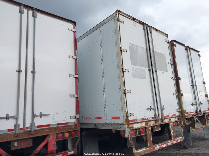 2005 WABASH NATIONAL CORP WABASH NATIONAL CORP auction photo 3