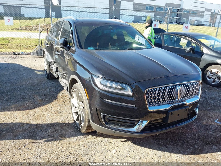 2019 Lincoln Nautilus Reserve