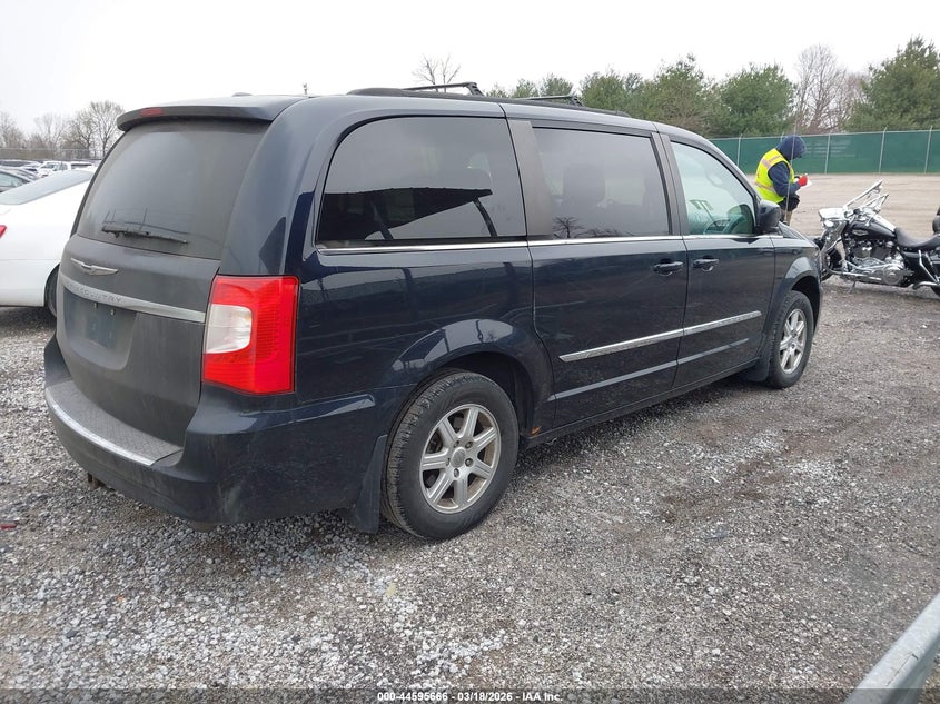 2011 Chrysler Town & Country Touring