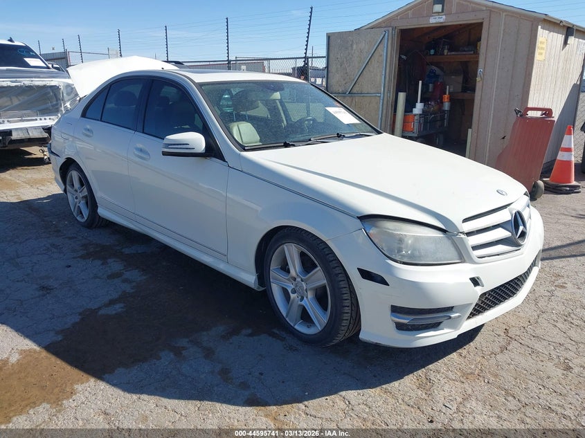 2011 Mercedes-Benz C 300 Luxury 4Matic/Sport 4Matic