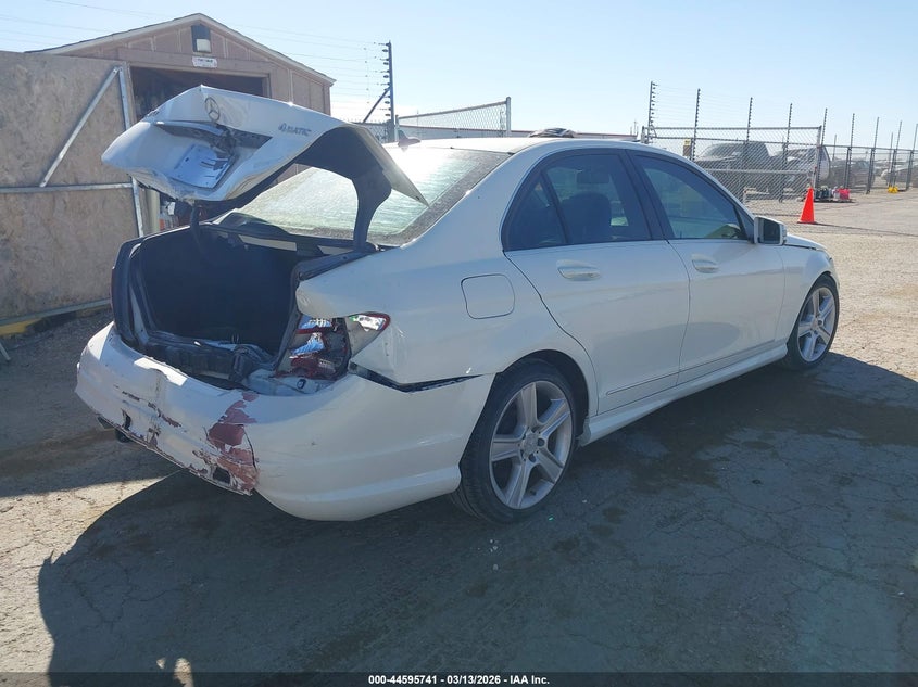 2011 Mercedes-Benz C 300 Luxury 4Matic/Sport 4Matic