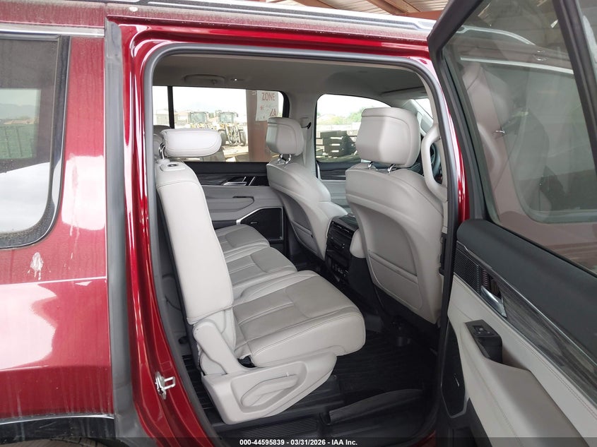 2022 Jeep Wagoneer Series Iii 4X4 VIN: 1C4SJVDT3NS142443 Lot: 44595839