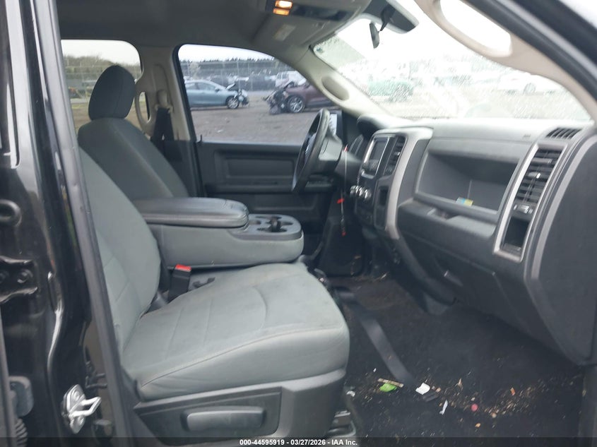 2018 Ram 1500 Express 4X4 5'7 Box