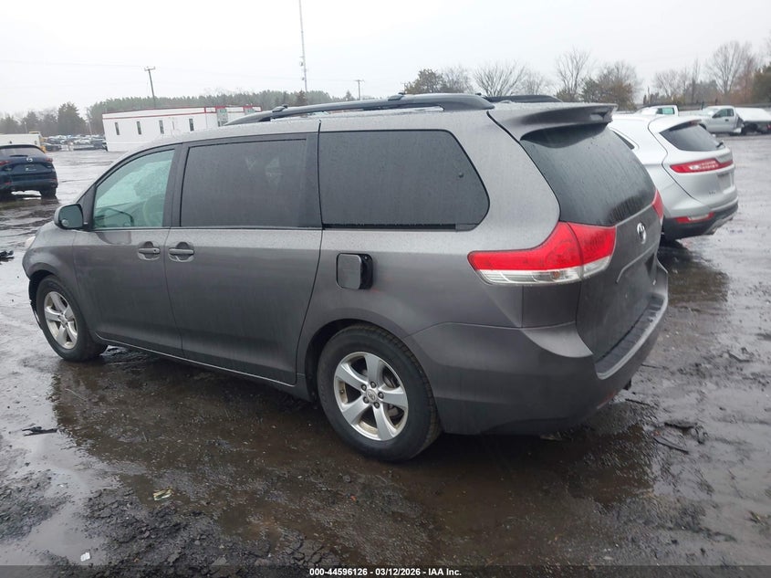 2011 Toyota Sienna Le V6